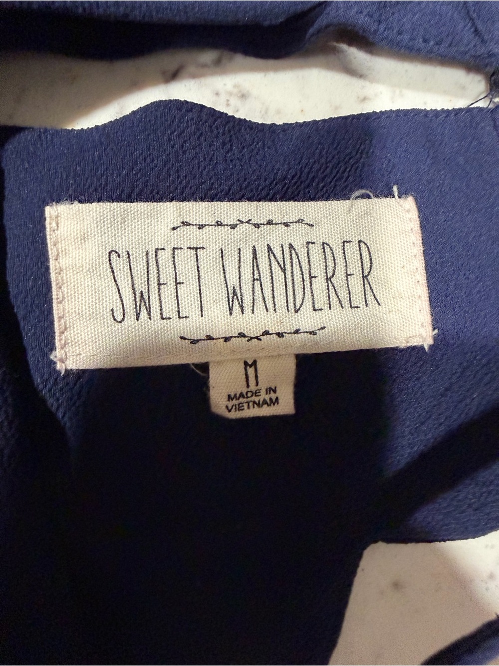 Sweet Wanderer Navy Scallop-Edge Camisole Tank - Picture 4 of 5